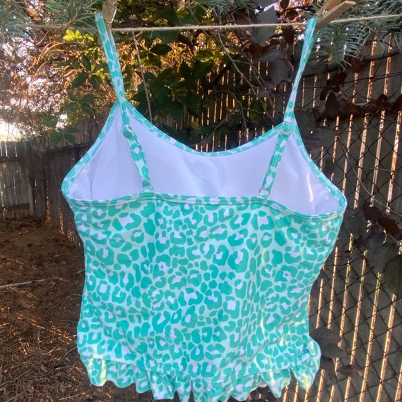 Mint Leopard Tankini Top – Size Small – NWT – $18
- Picture 4 of 4